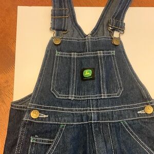 Size 5 John Deere overalls, great condition. Wore one time.